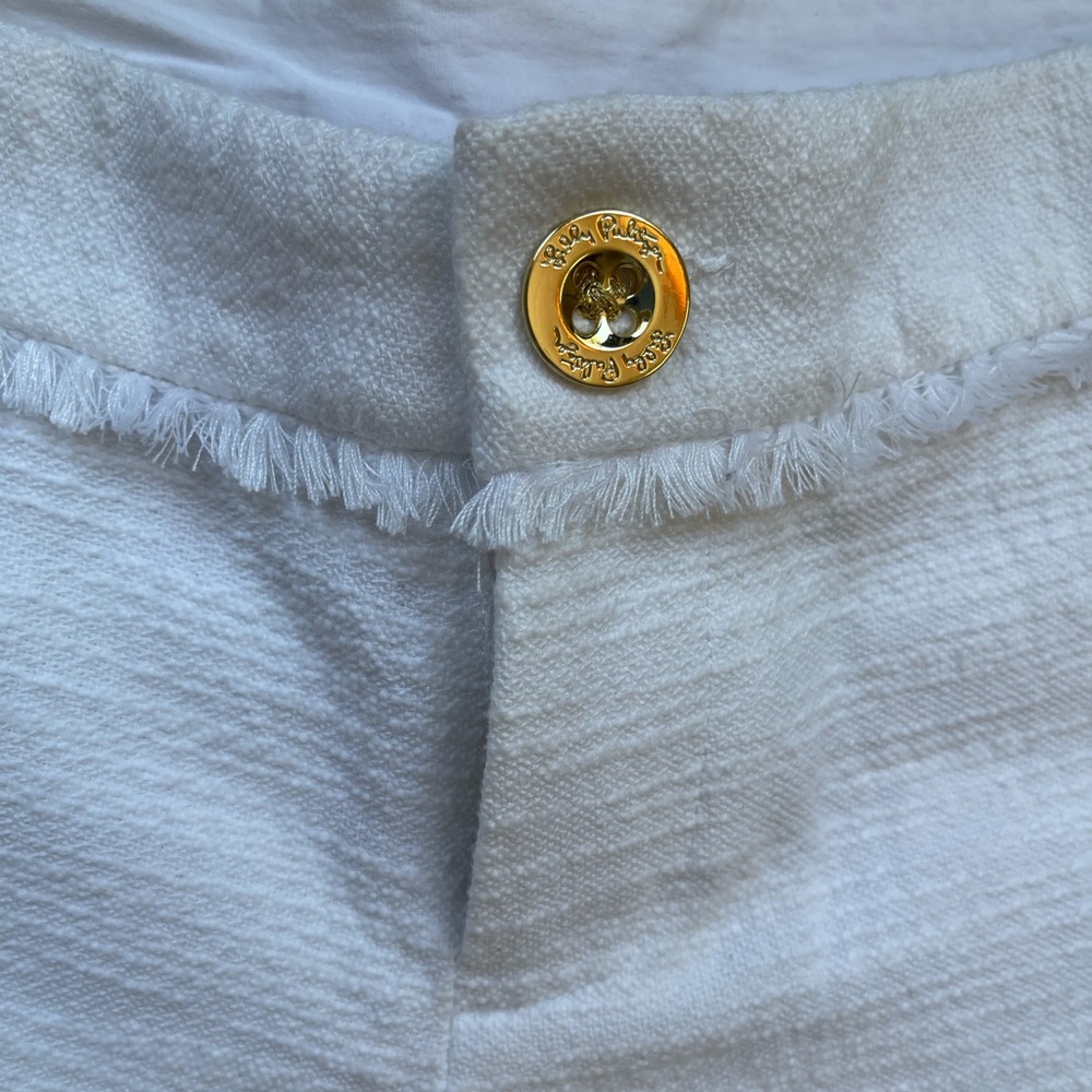 🎉HOST PICK🎉 Lilly Pulitzer white cotton/tweed/fringe shorts - Picture 4 of 14